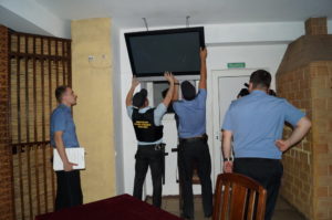 Арест имущества должника судебными приставами